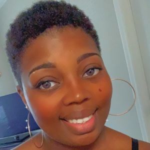 Meet your Posher, Michaela